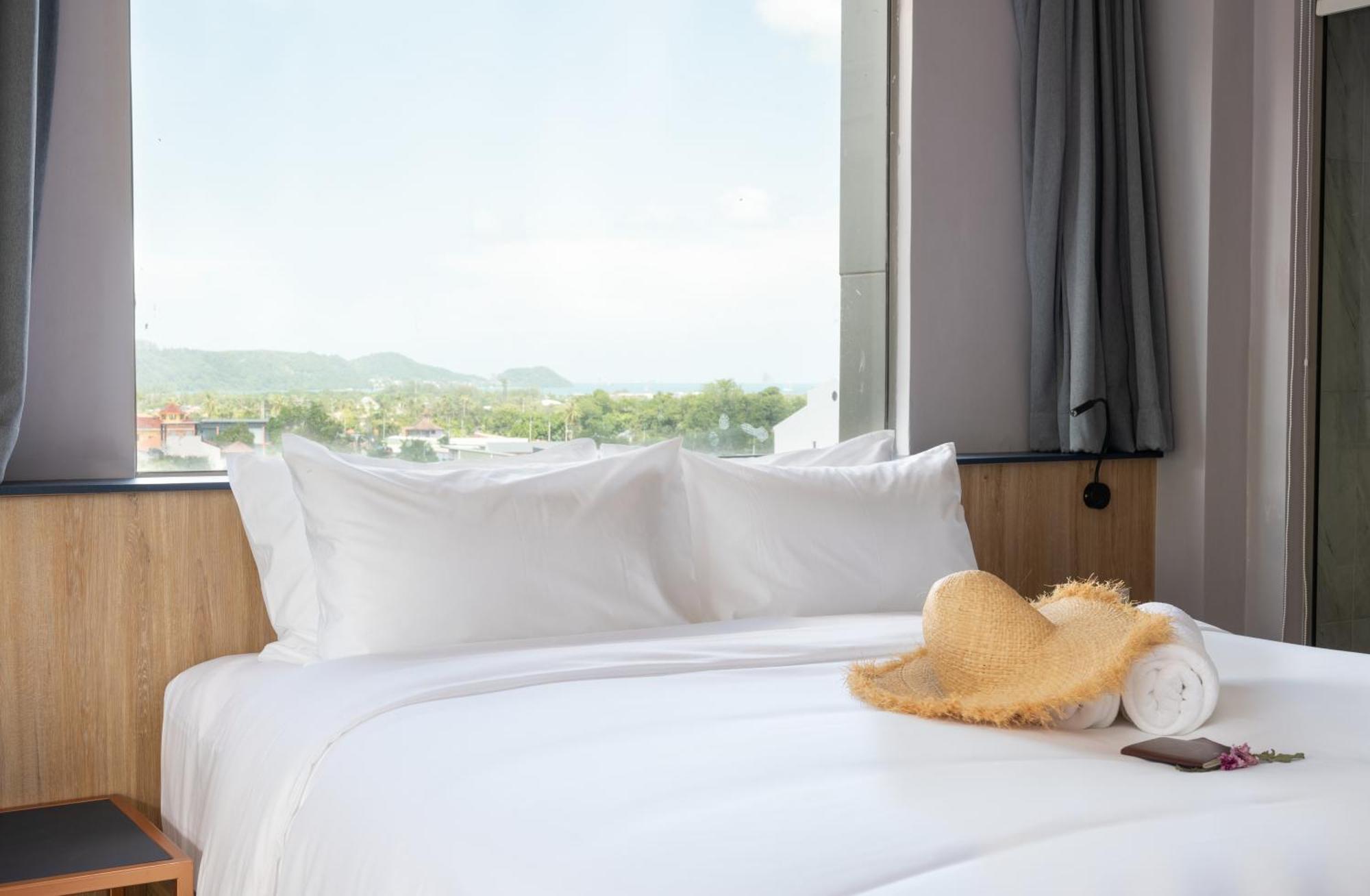 The Blue Hotel - Sha Plus Chalong Bagian luar foto